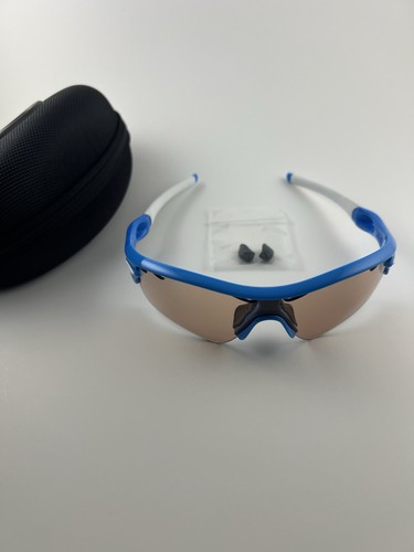 Oakley radar path - sky, blue